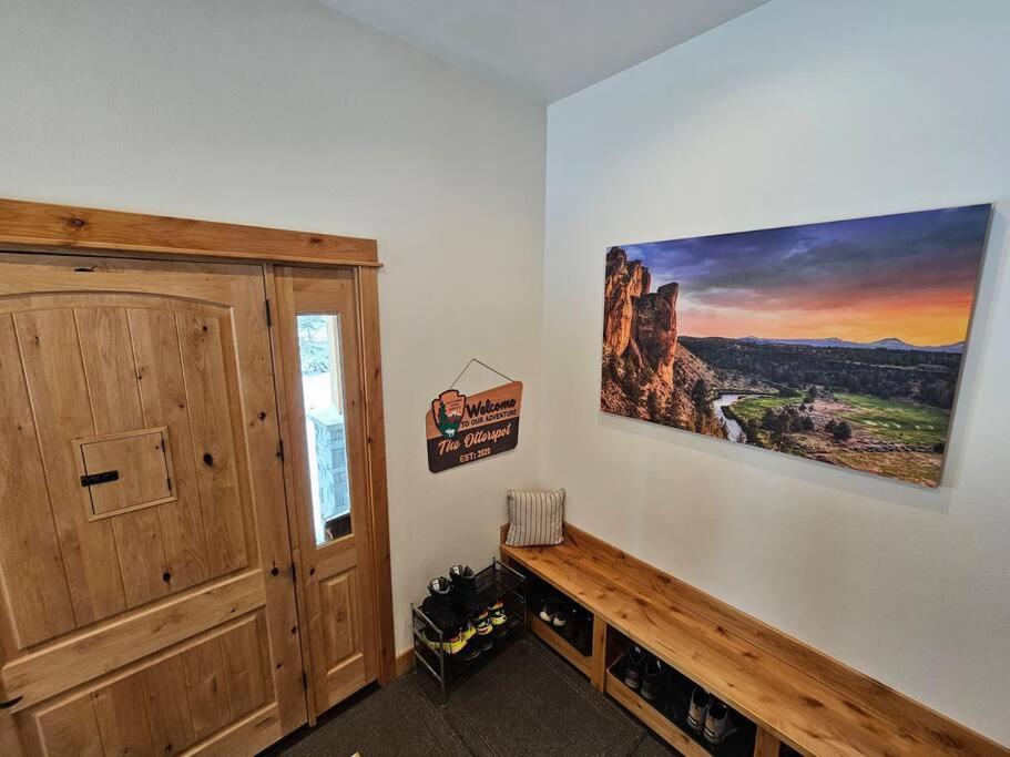 Beautiful Riverfront Near Mt Bachelor With Hot Tub Bend Exterior foto